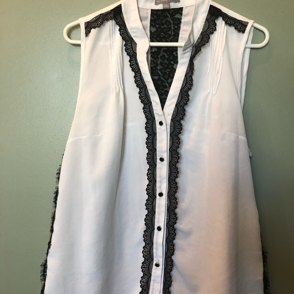 NY Collection button down with lace detail